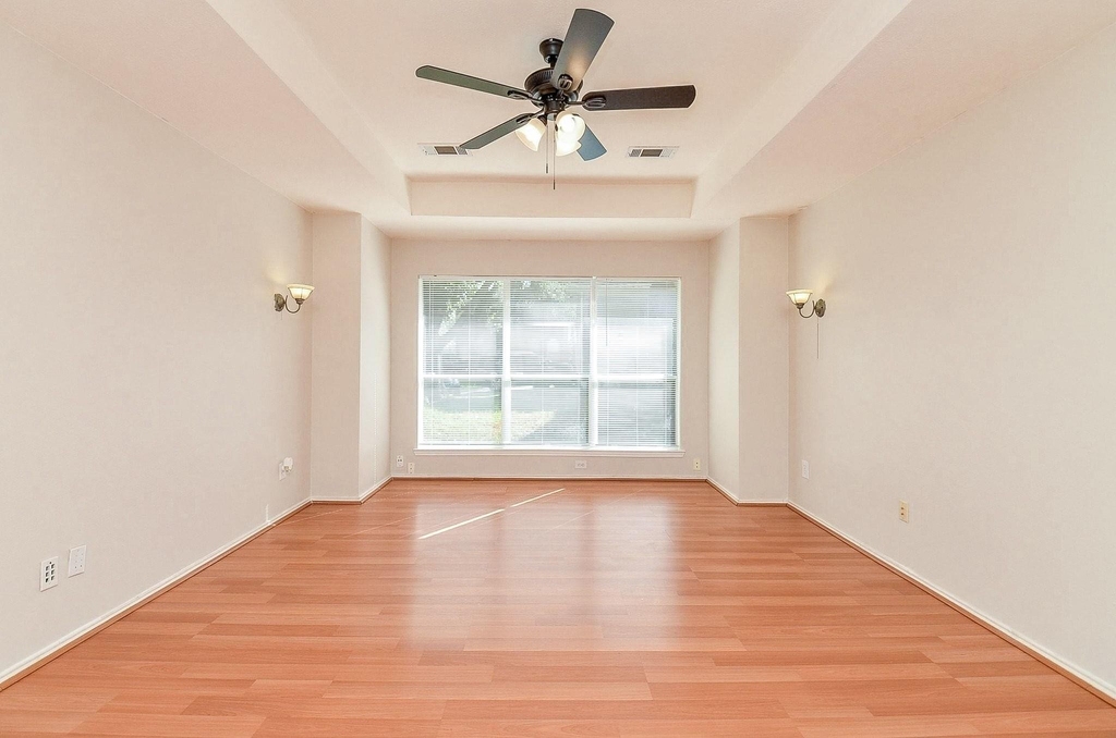 19715 Lindenfield Court - Photo 10