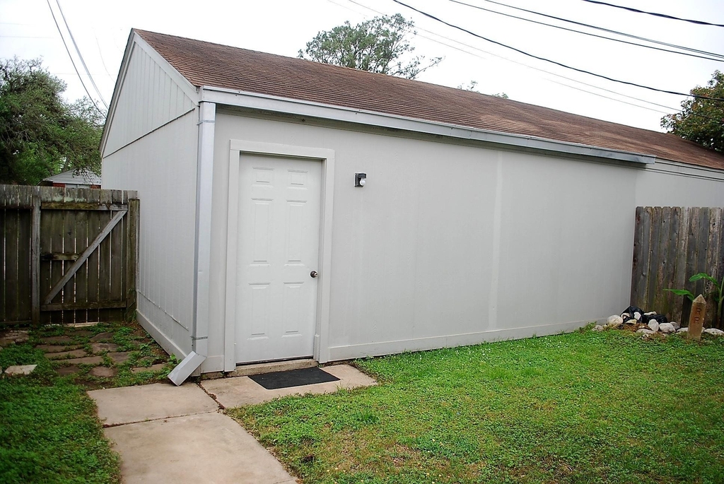 214 Charter Street - Photo 11