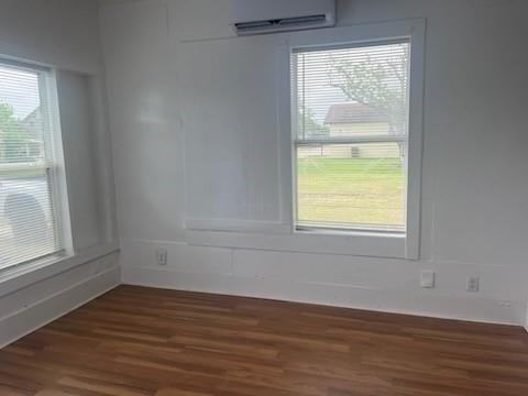 718 W 4th Street - Photo 5
