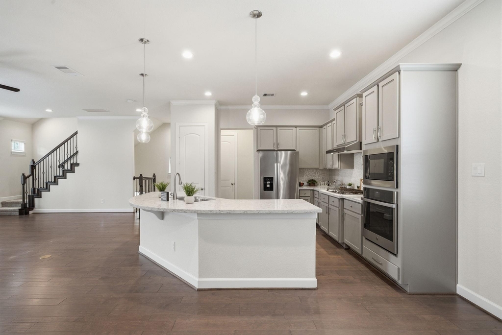 10616 Centre Shadows Drive - Photo 8
