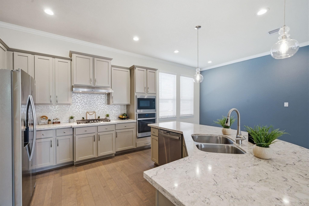 10616 Centre Shadows Drive - Photo 10