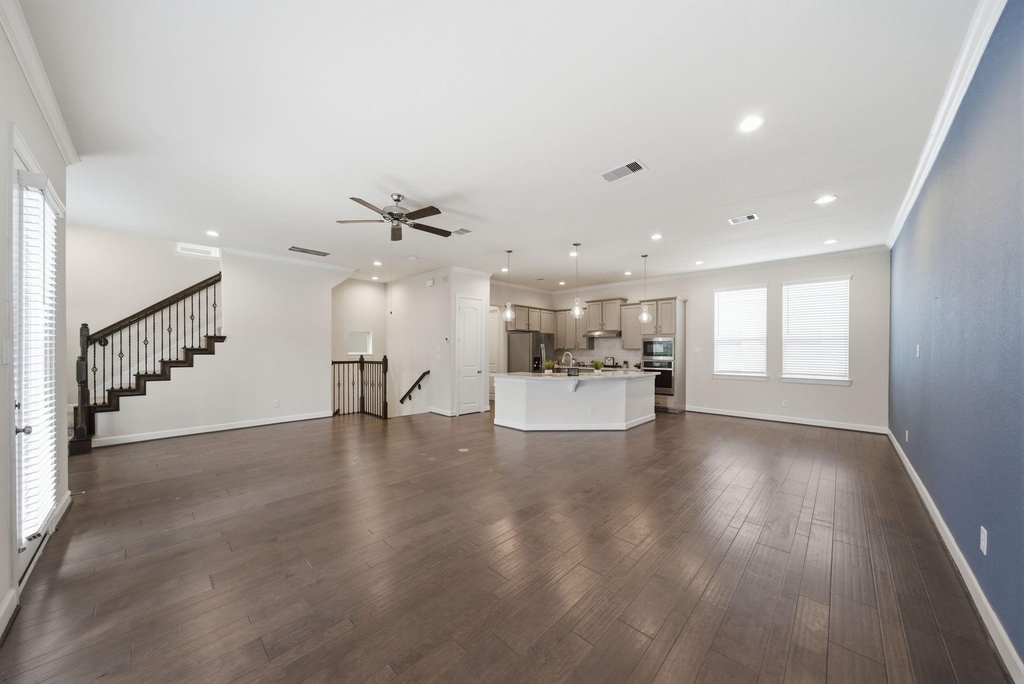 10616 Centre Shadows Drive - Photo 4