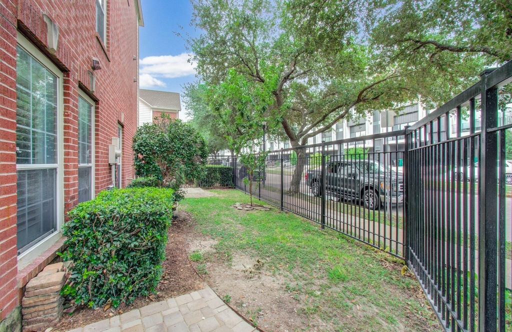 3027 Terrace Hills Lane - Photo 4