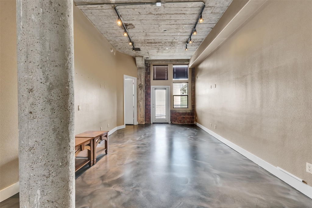2323 Polk Street - Photo 18