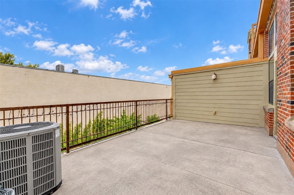 2323 Polk Street - Photo 20