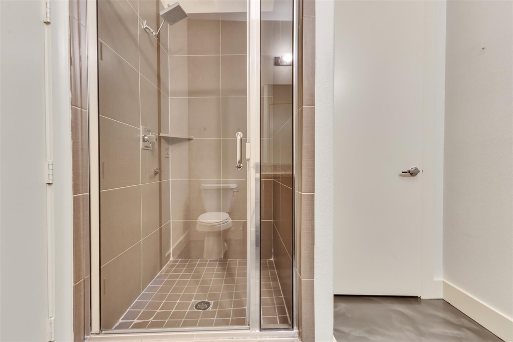2323 Polk Street - Photo 17