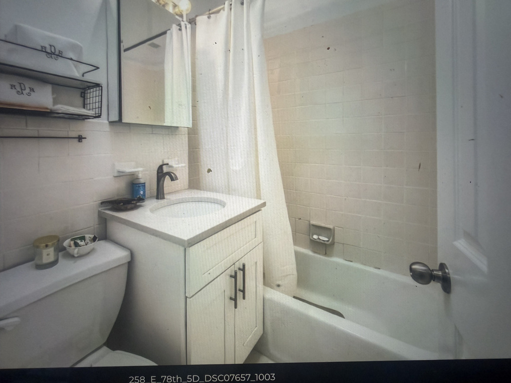 East 78th Street - Photo 10