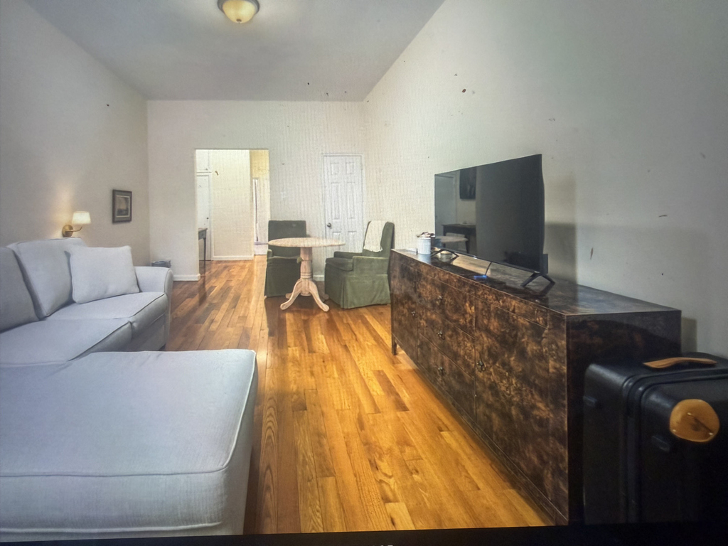 East 78th Street - Photo 4