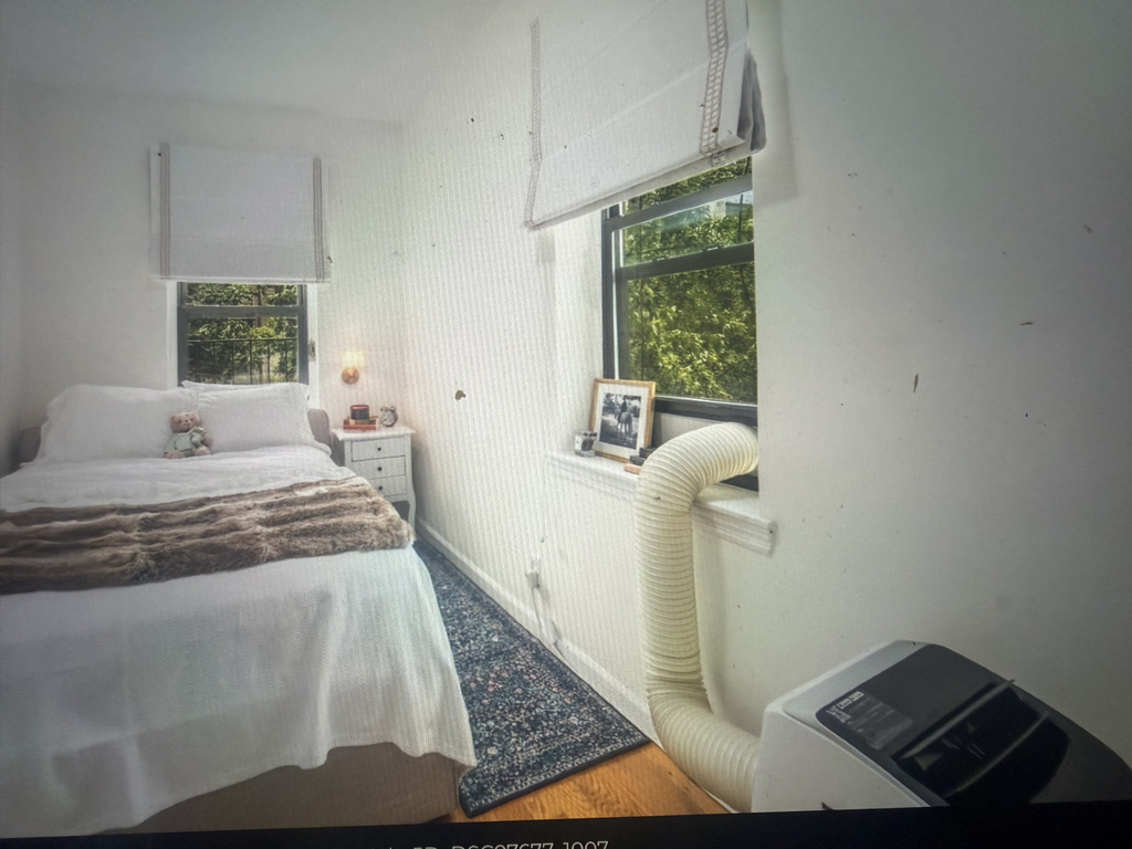 East 78th Street - Photo 9