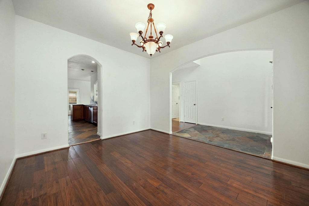 10003 Lynette Falls Drive - Photo 20