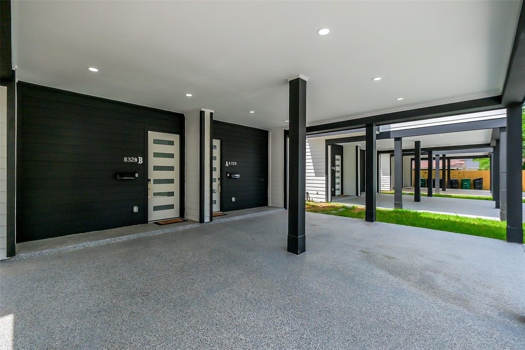 8328 Mariah Street - Photo 2