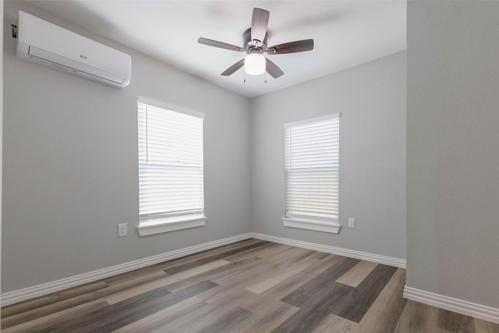 908 Jewett Street - Photo 13