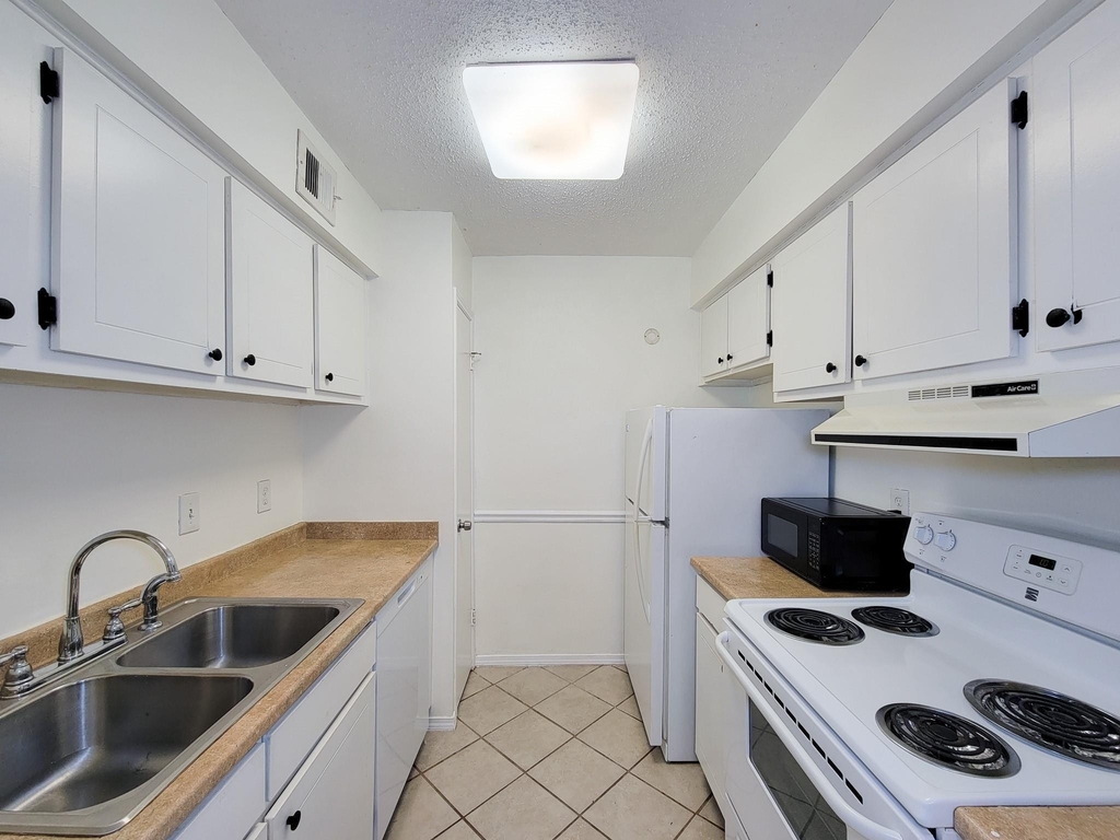 3535 Nasa Rd 1 - Photo 13