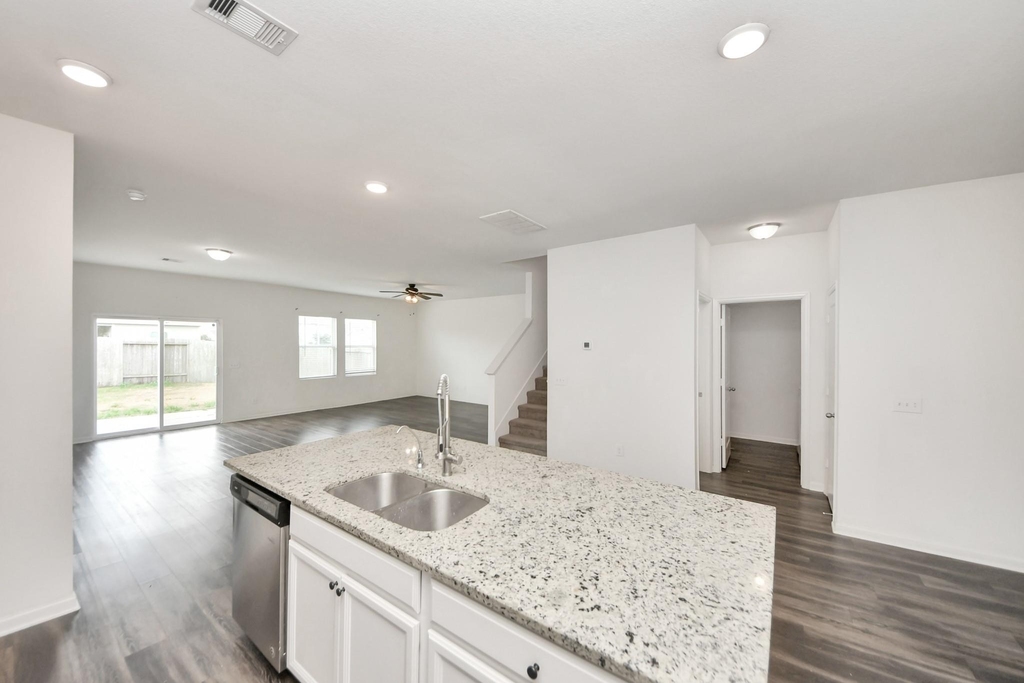 2056 Spindletree Lane - Photo 7