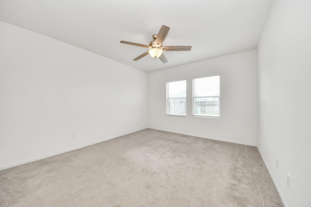 2056 Spindletree Lane - Photo 17