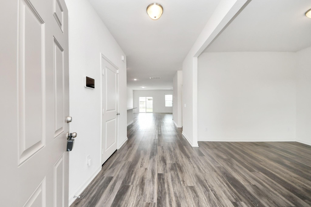 2056 Spindletree Lane - Photo 2