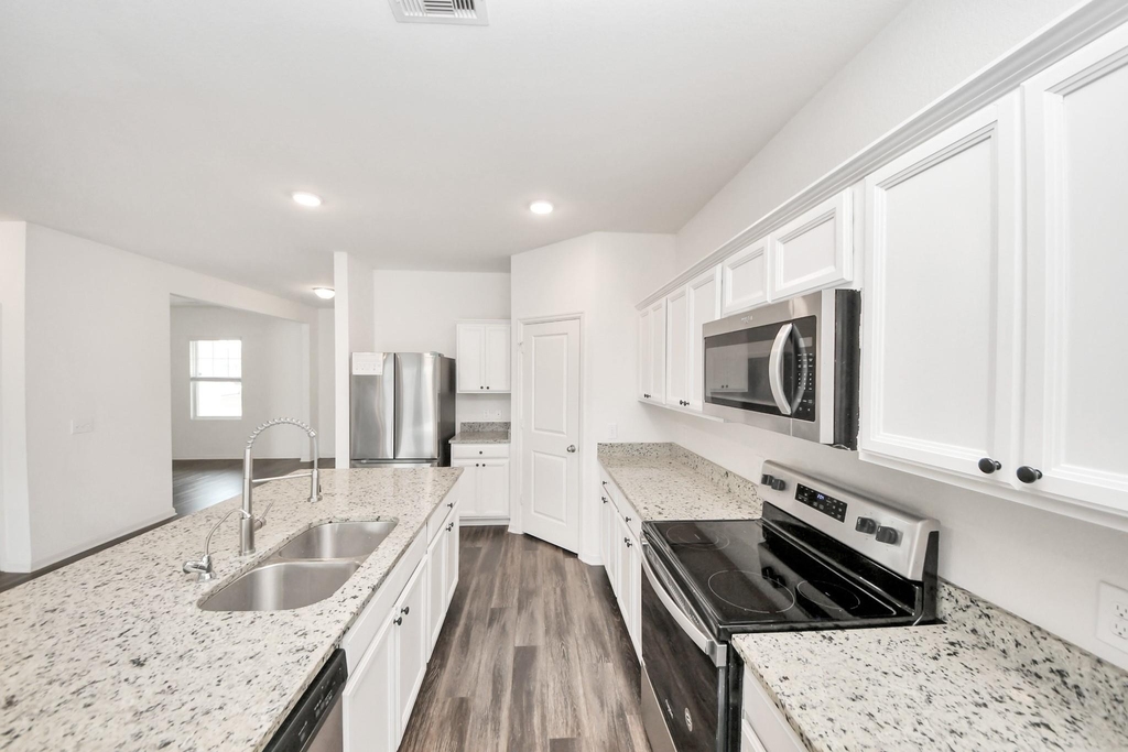 2056 Spindletree Lane - Photo 8