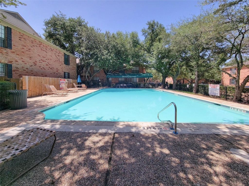 2255 Braeswood Park - Photo 35