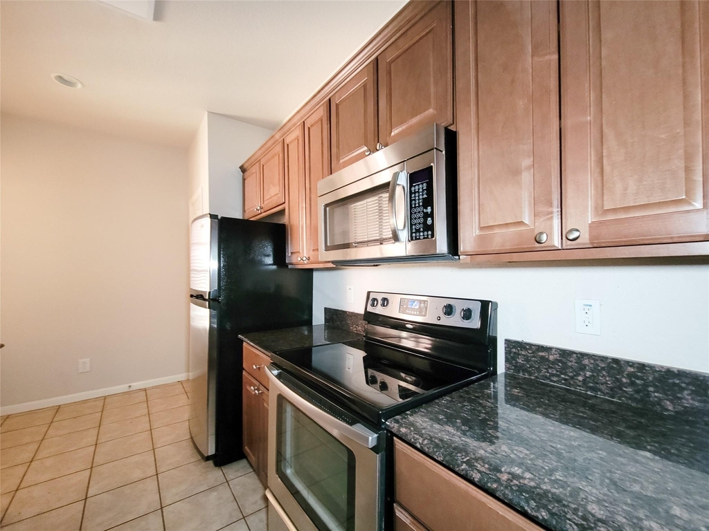 2255 Braeswood Park - Photo 17