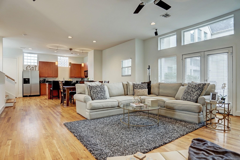 5334 Darling Street - Photo 9