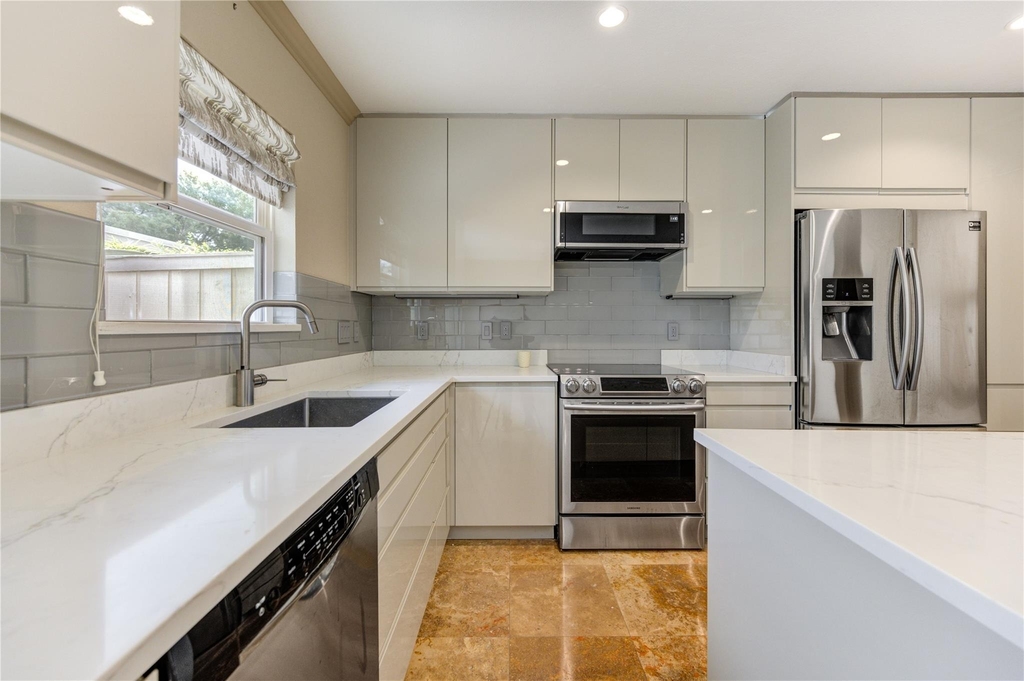 6337 Briar Rose Drive - Photo 13