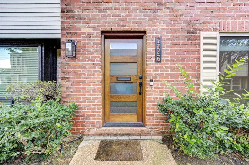 6337 Briar Rose Drive - Photo 2