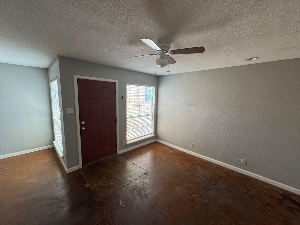 3428 Willowrun - Photo 2