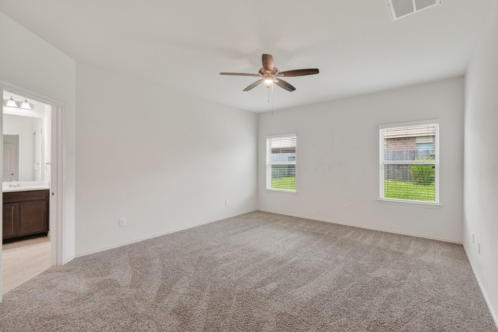 138 Meadow Grove Drive - Photo 18