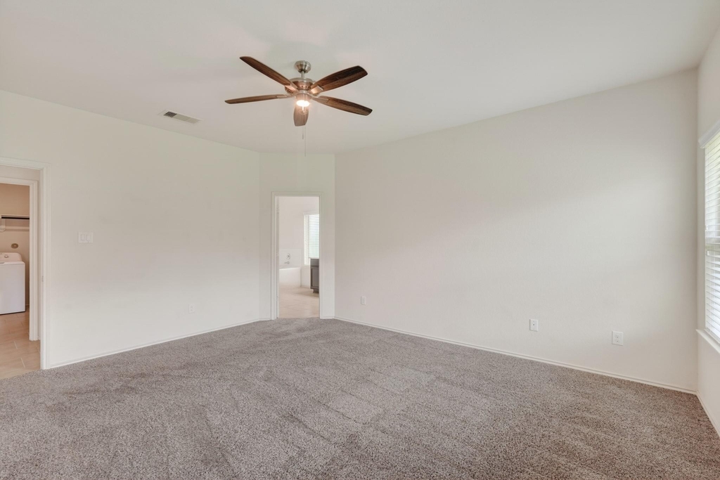 138 Meadow Grove Drive - Photo 19