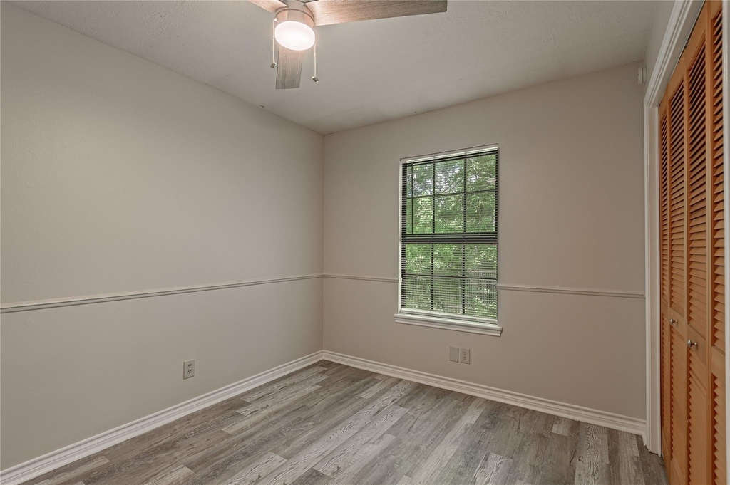 610 Normal Park Drive - Photo 14
