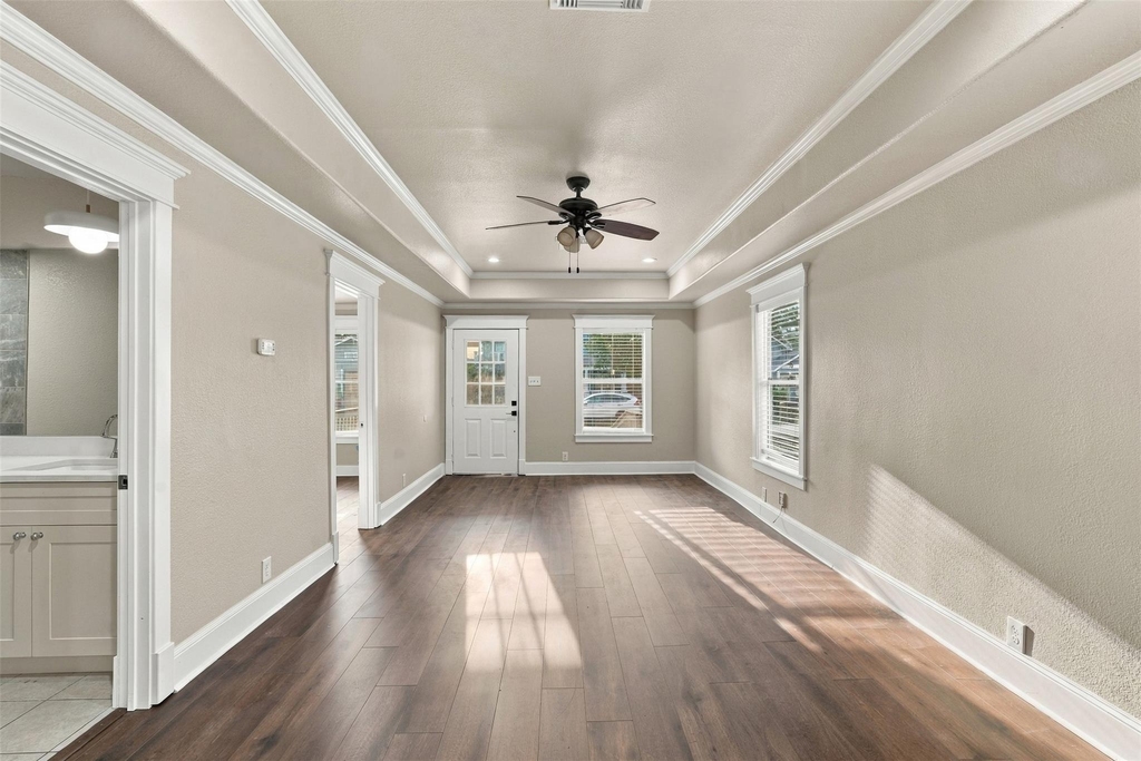 1204 Cordell Street - Photo 1