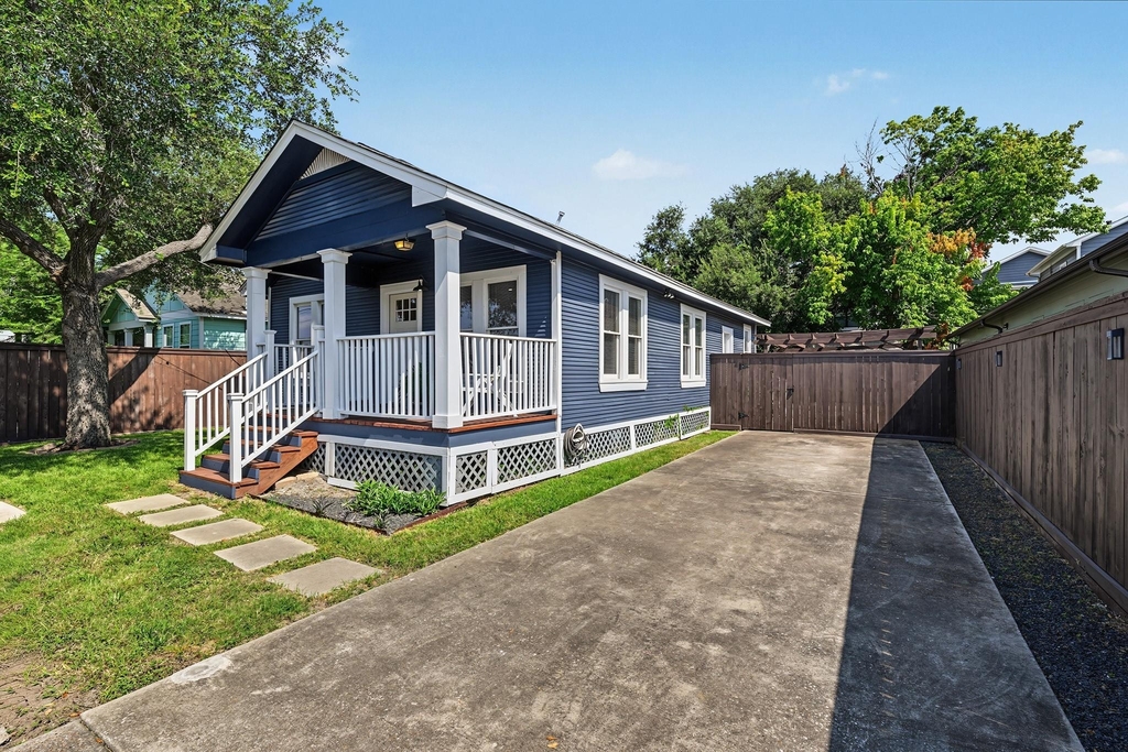1721 Airline Drive - Photo 36