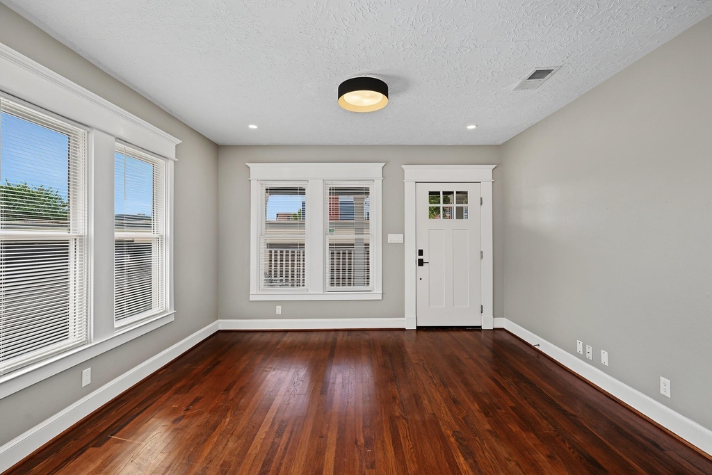 1721 Airline Drive - Photo 7