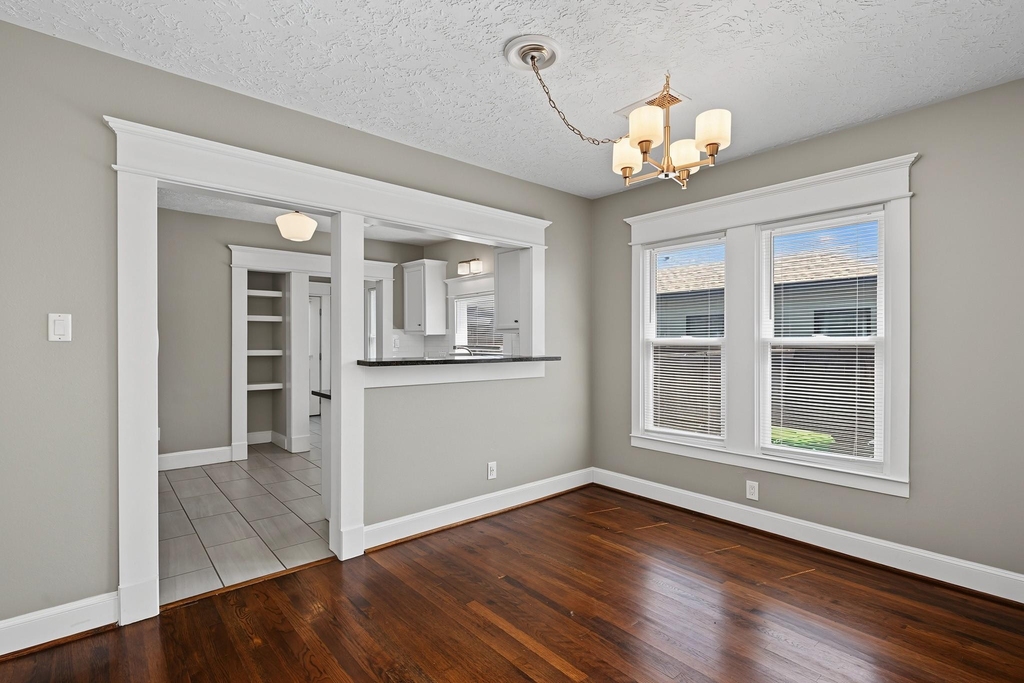 1721 Airline Drive - Photo 11
