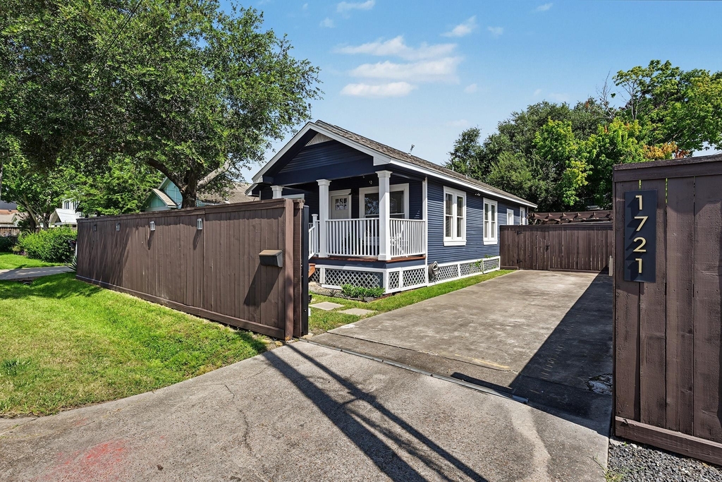 1721 Airline Drive - Photo 37