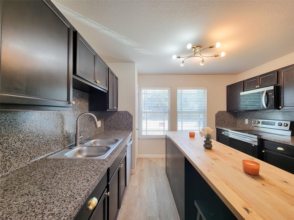 20 Carol Court - Photo 8