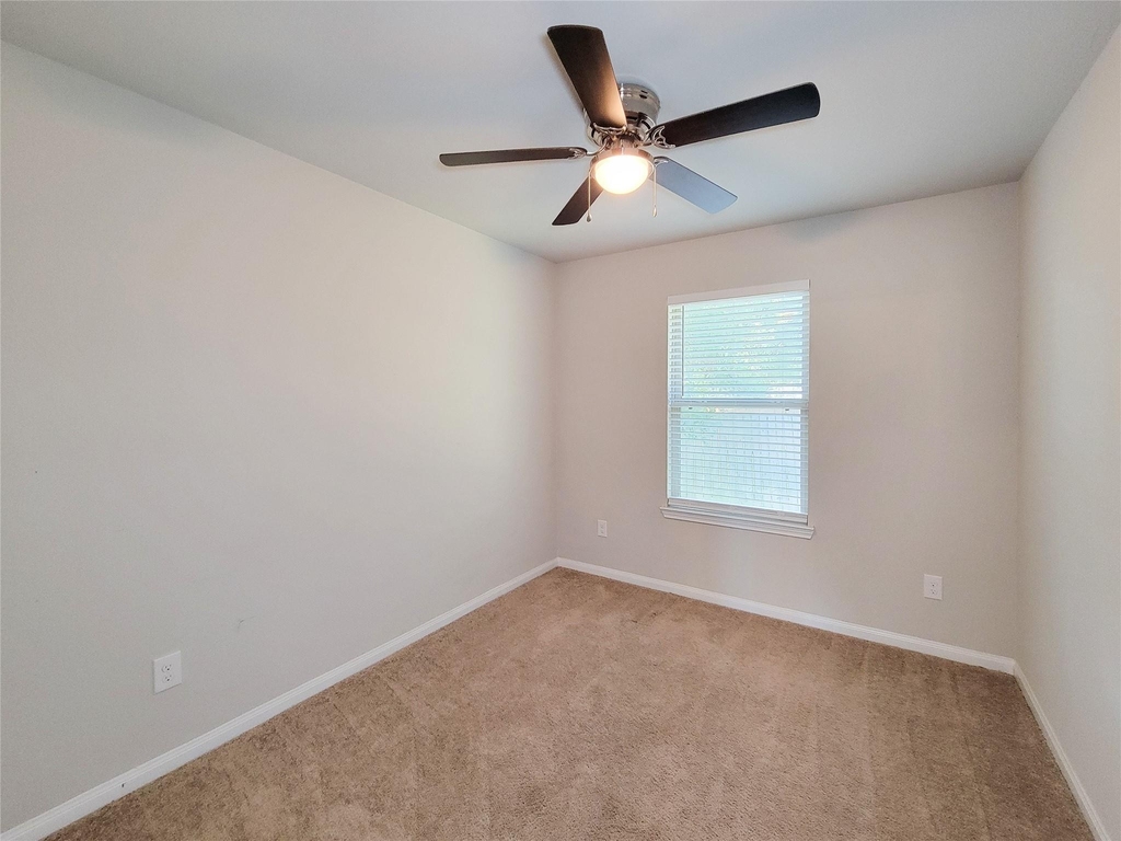 20 Carol Court - Photo 18