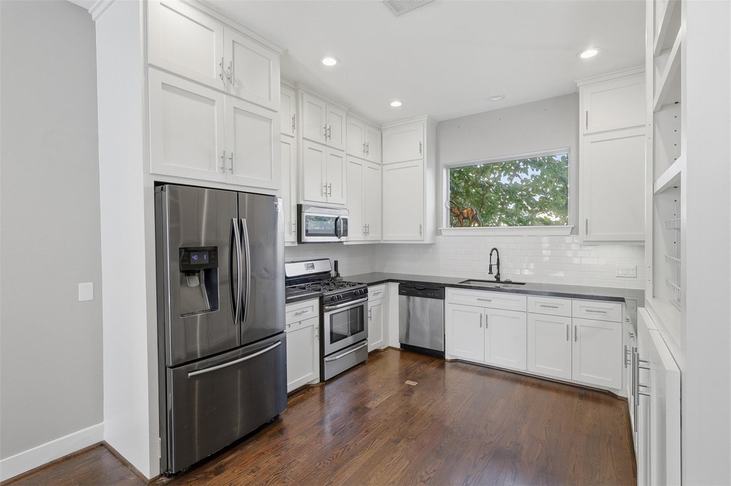 2903 Blodgett Street - Photo 10