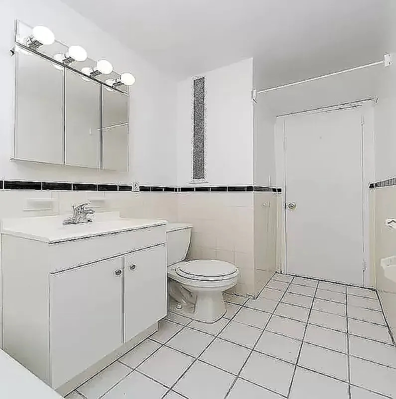 342 East 55th Street - Photo 4
