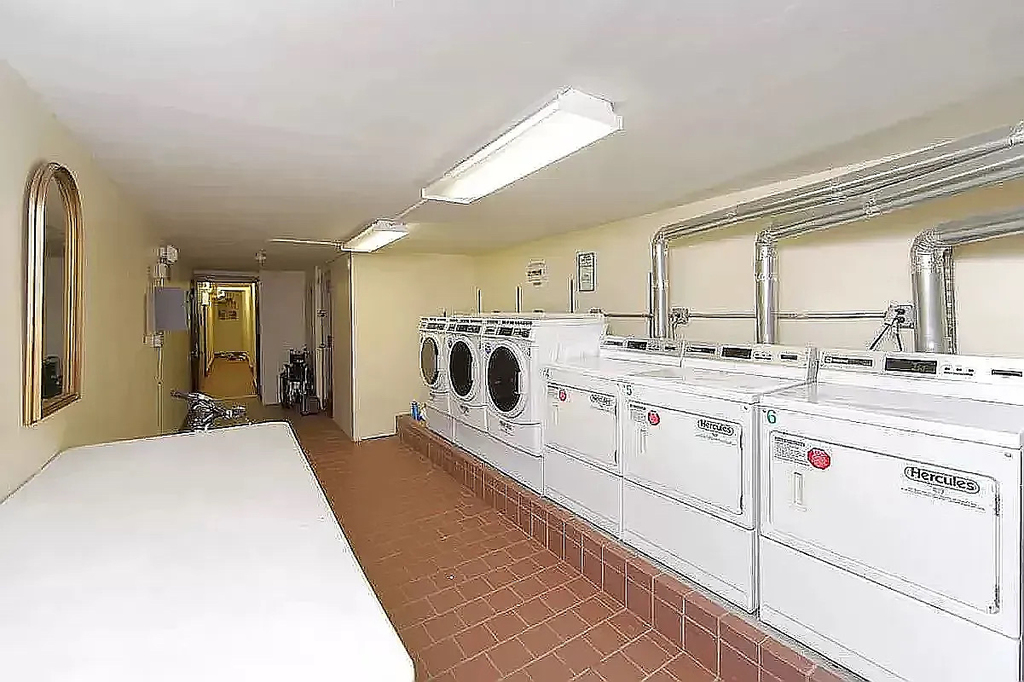 342 East 55th Street - Photo 5