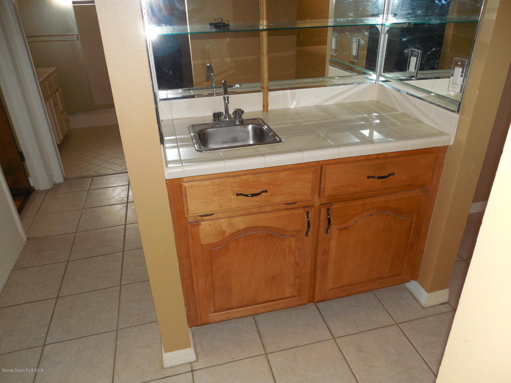537 Summerset Court - Photo 9