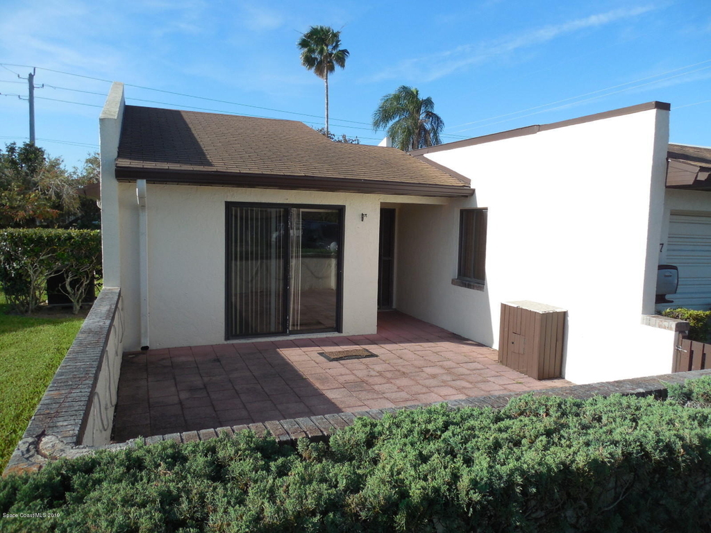 537 Summerset Court - Photo 1