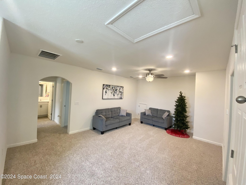 309 Wiregrass Avenue W - Photo 16