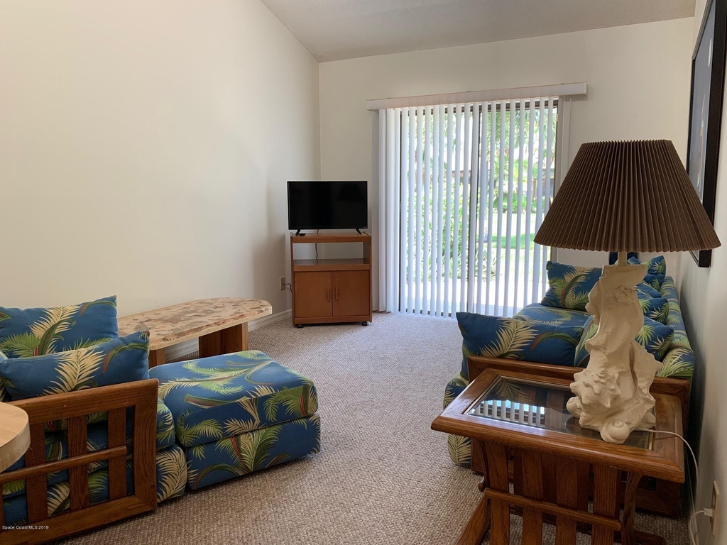 418 Hawthorne Court - Photo 14
