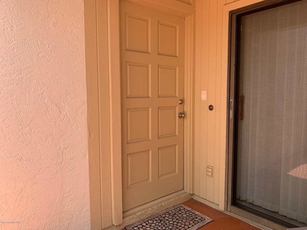 418 Hawthorne Court - Photo 2