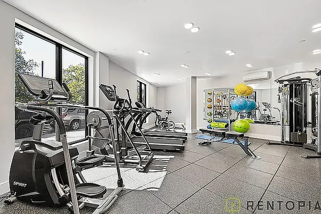 272 1st Street #5B - Photo 5
