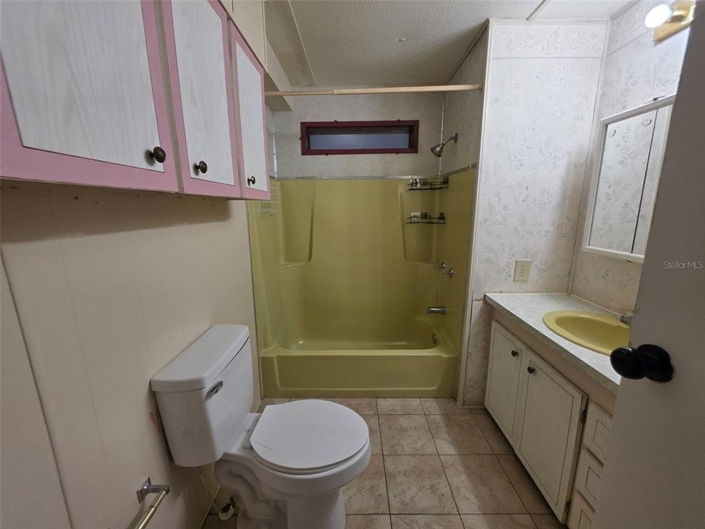 8453 Highpoint Boulevard - Photo 11
