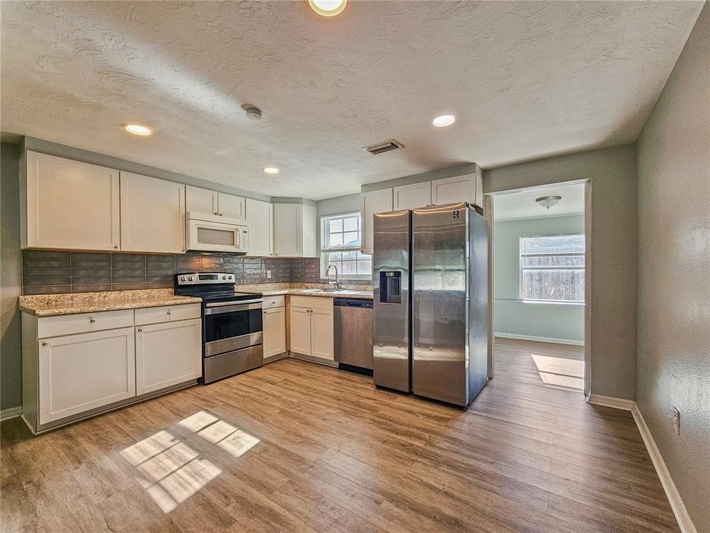 1048 Powersong Street - Photo 6