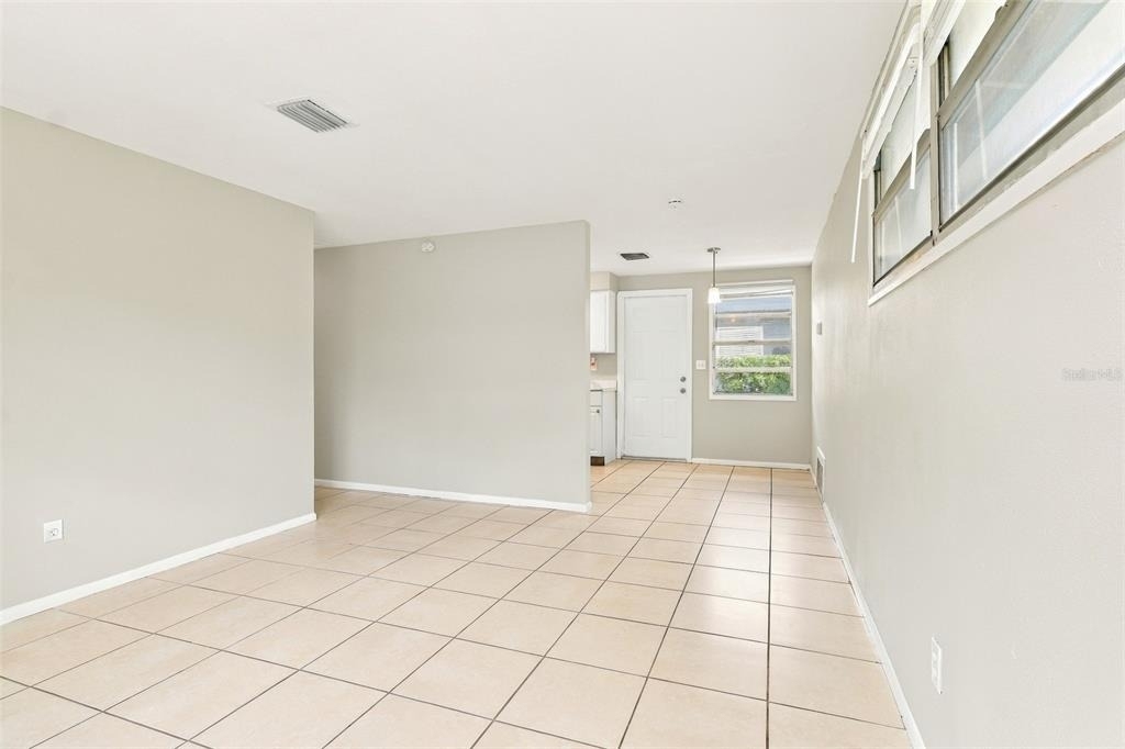 3207 E North Bay Street - Photo 2