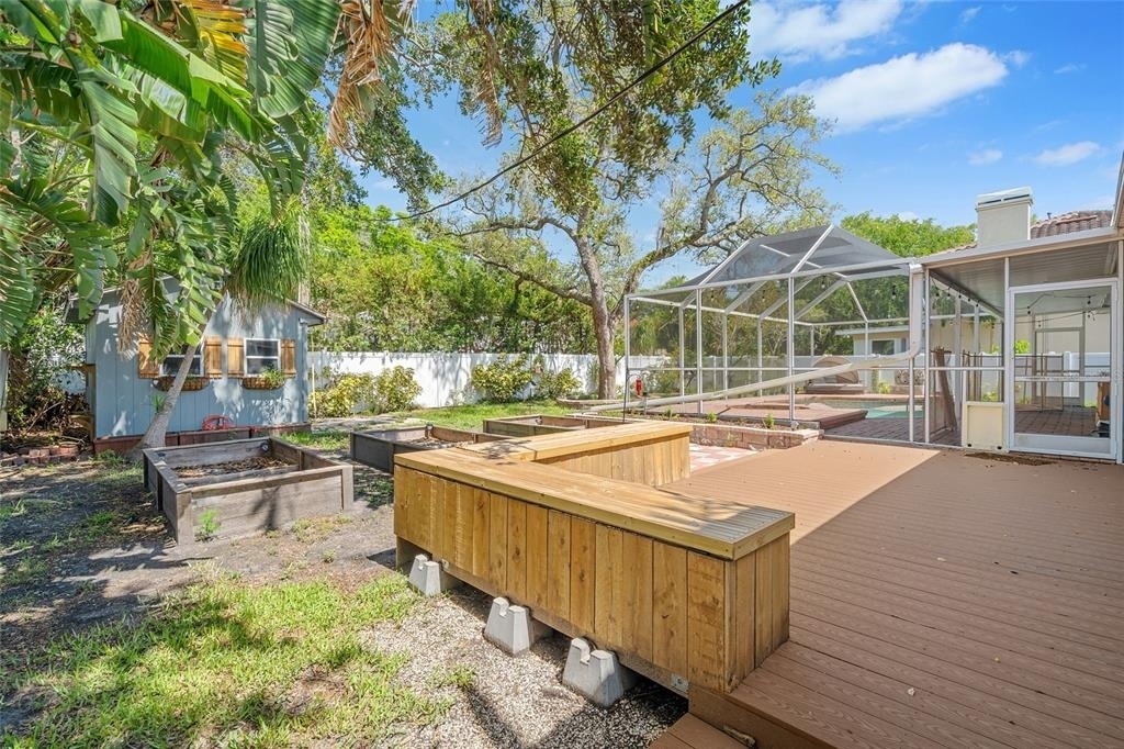 404 S West Shore Boulevard - Photo 10